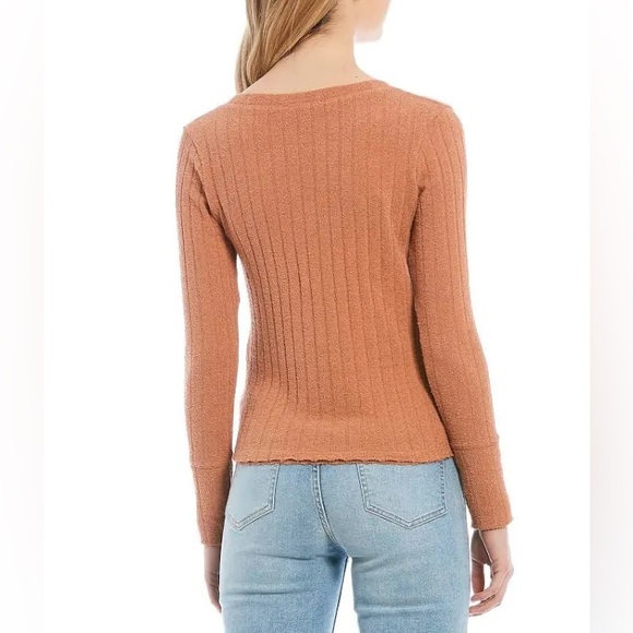 We The Free Oliver Henley Top - Picture 3 of 10